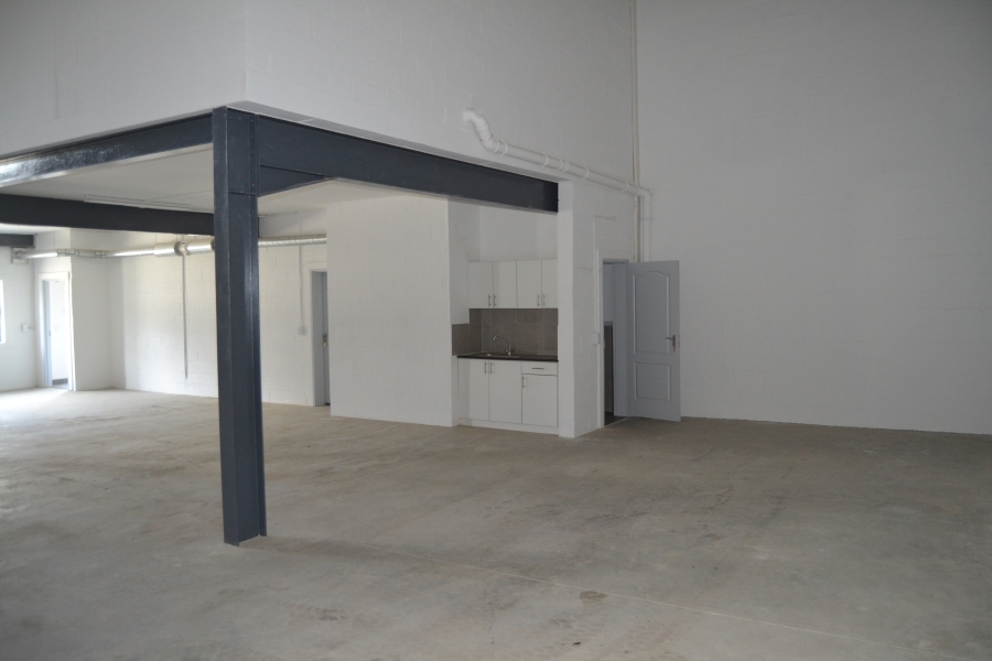 To Let Commercial Property for Rent in Rivergate Western Cape